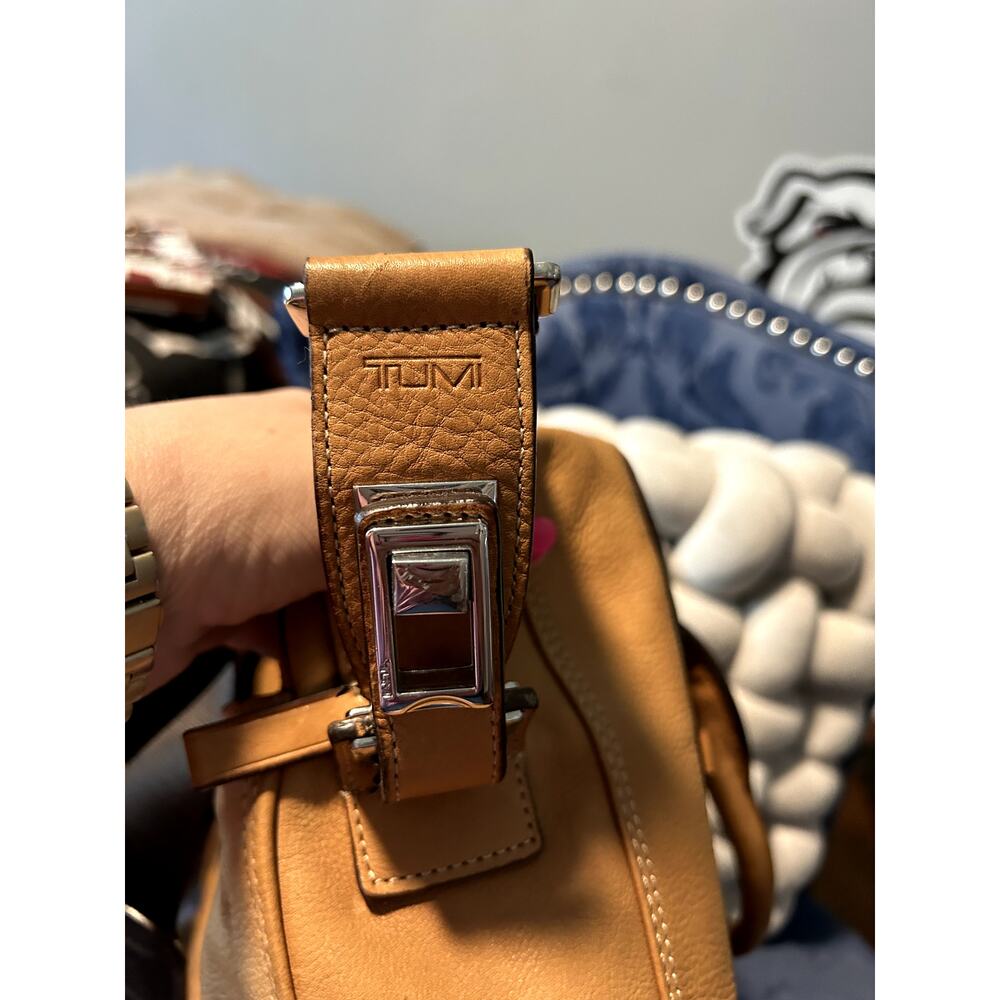 Vintage Tumi Camel Tan Leather Signature Embossed Tote - Picture 10 of 15
